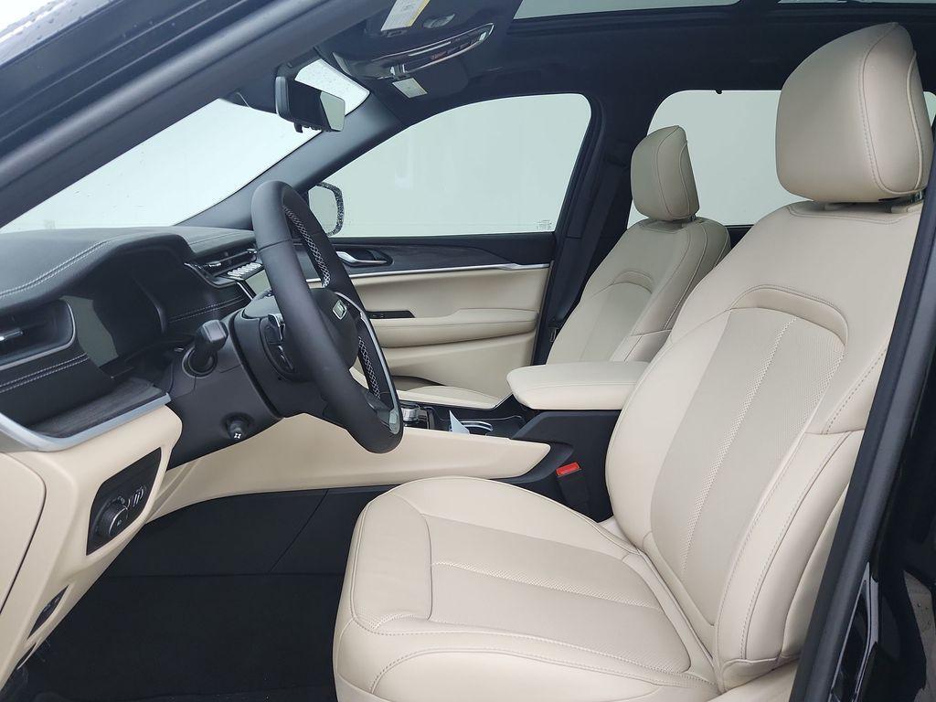 new 2025 Jeep Grand Cherokee L car, priced at $52,333