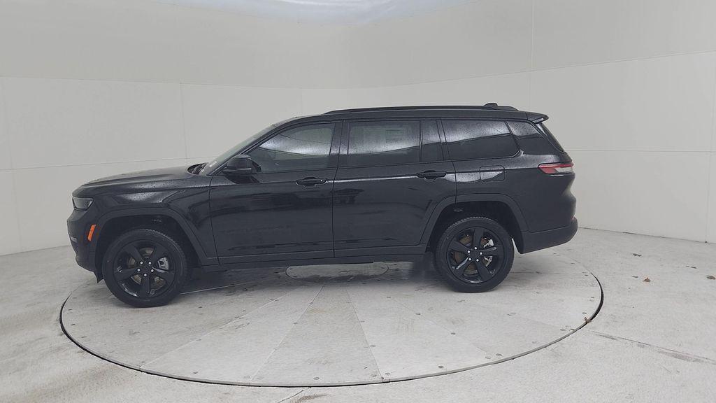 new 2025 Jeep Grand Cherokee L car, priced at $52,333