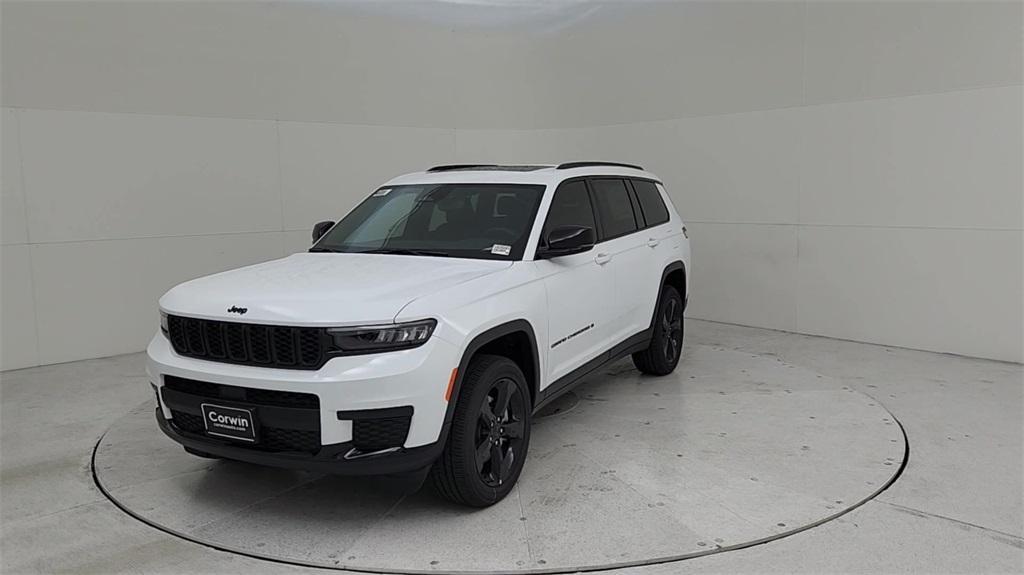 new 2024 Jeep Grand Cherokee L car, priced at $45,359