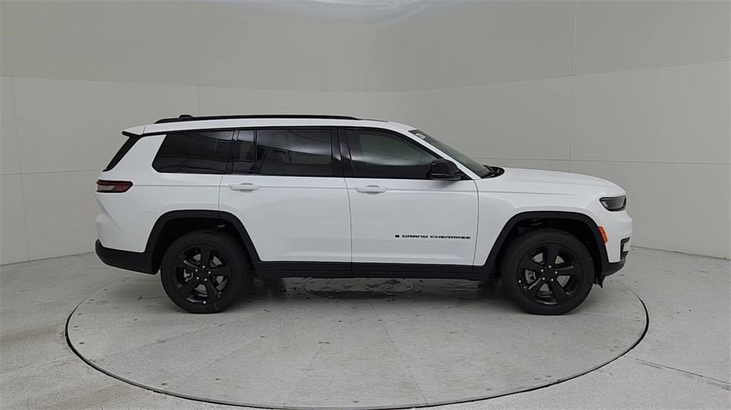 new 2024 Jeep Grand Cherokee L car, priced at $45,359