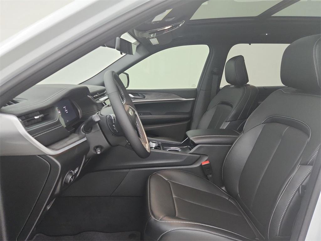 new 2025 Jeep Grand Cherokee L car, priced at $52,898