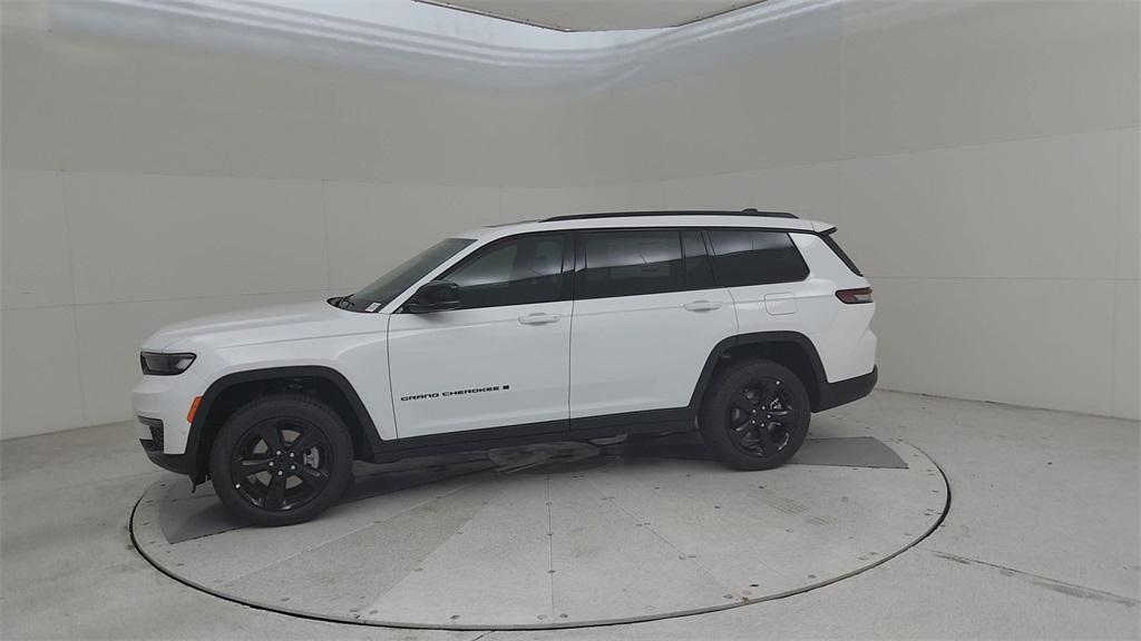 new 2025 Jeep Grand Cherokee L car, priced at $52,898