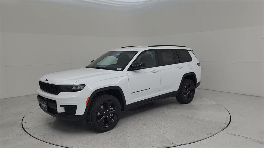 new 2024 Jeep Grand Cherokee L car, priced at $43,909