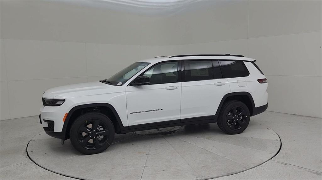 new 2024 Jeep Grand Cherokee L car, priced at $43,909