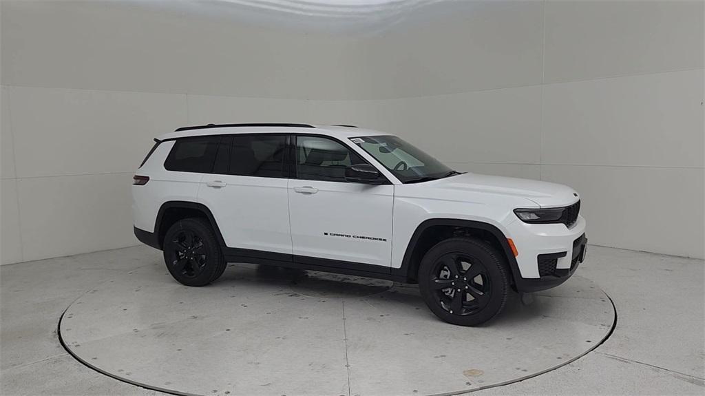 new 2024 Jeep Grand Cherokee L car, priced at $43,909