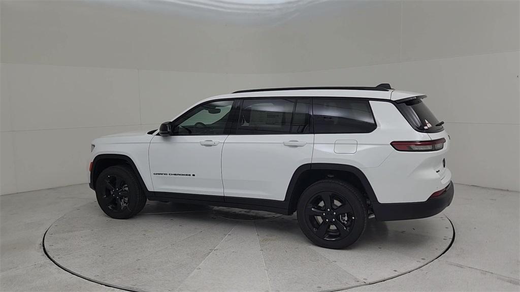 new 2024 Jeep Grand Cherokee L car, priced at $43,909