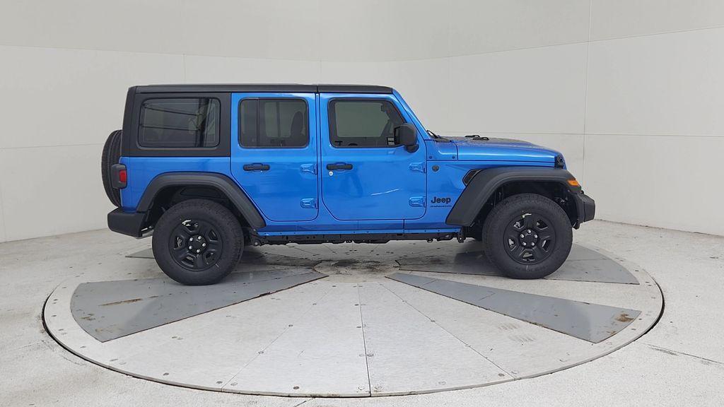 new 2025 Jeep Wrangler car, priced at $41,197