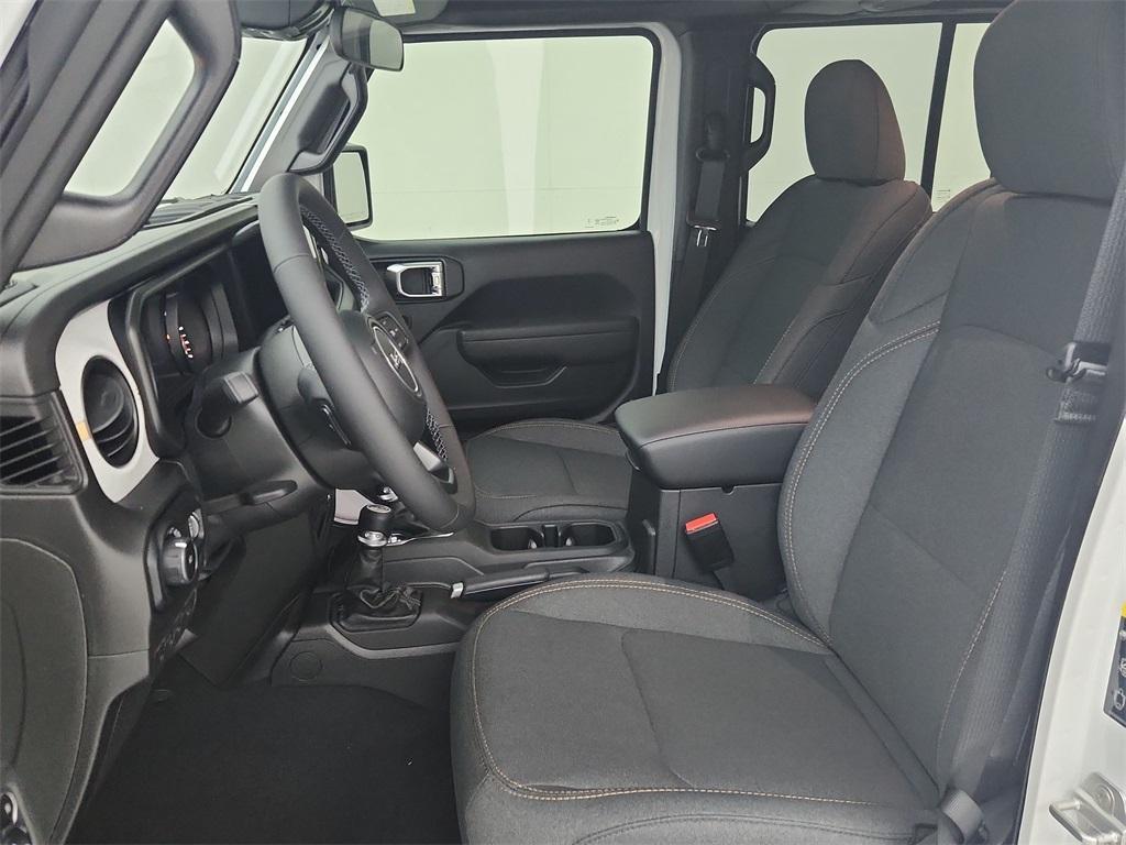 new 2025 Jeep Wrangler car, priced at $46,103