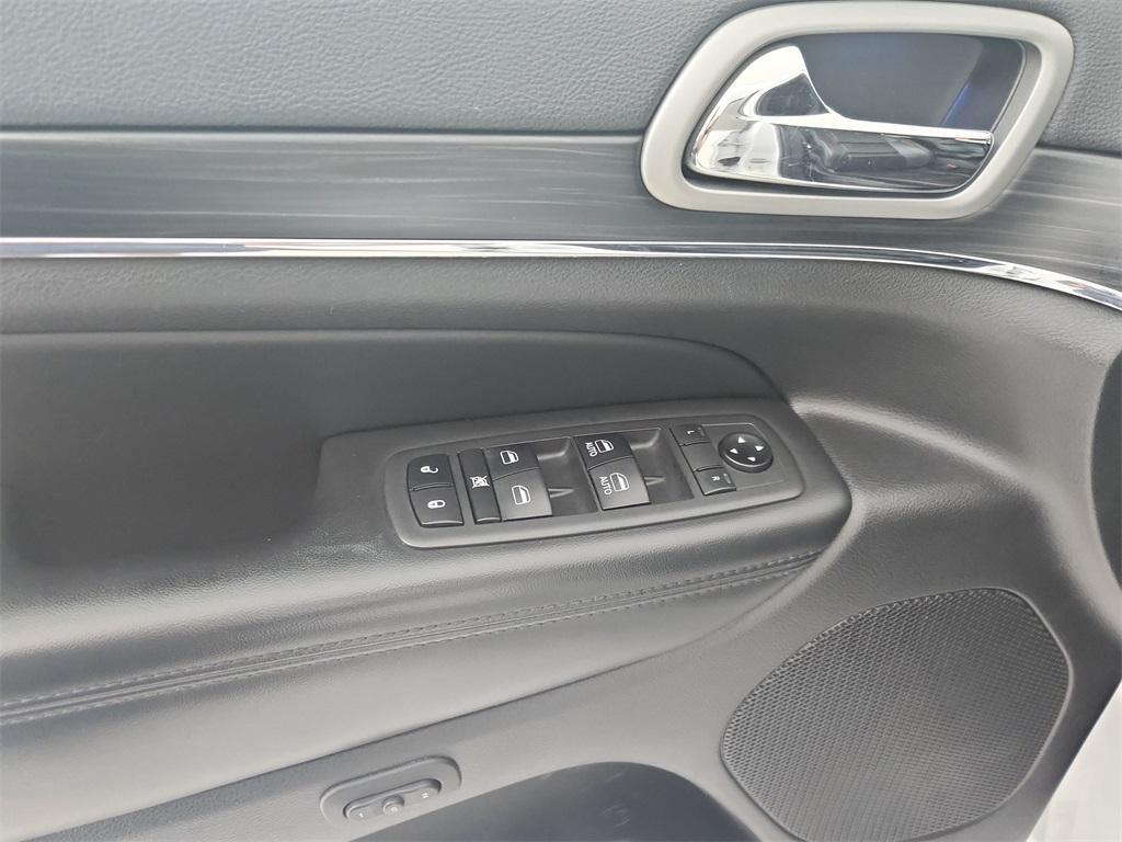 used 2019 Jeep Grand Cherokee car, priced at $18,884