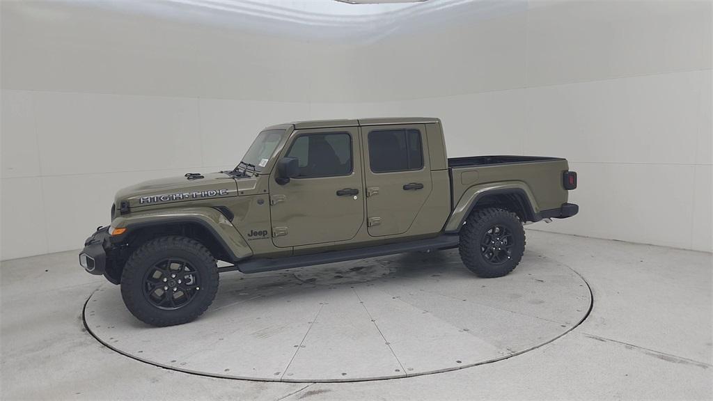 new 2025 Jeep Gladiator car, priced at $45,395