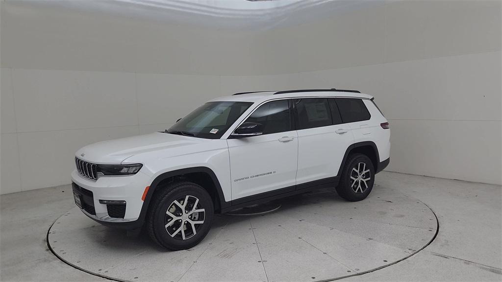 new 2025 Jeep Grand Cherokee L car, priced at $45,434
