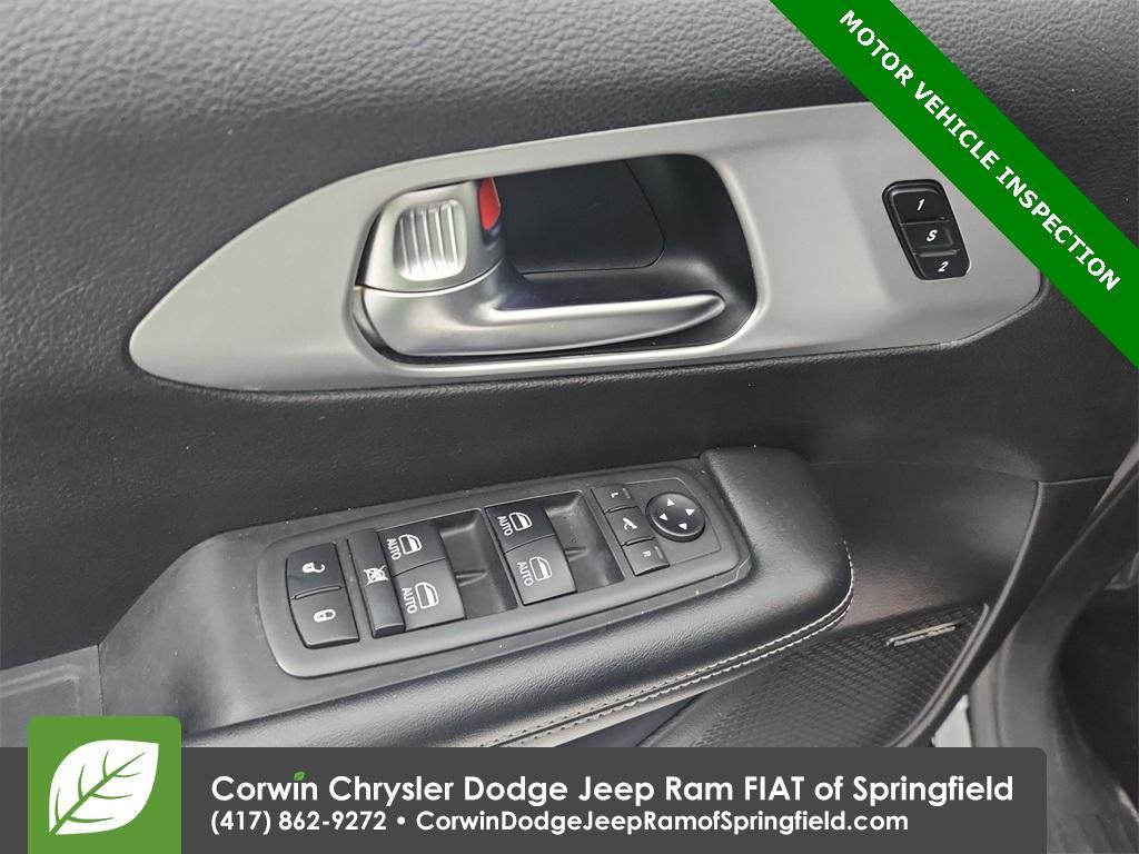 used 2019 Chrysler Pacifica car, priced at $13,995