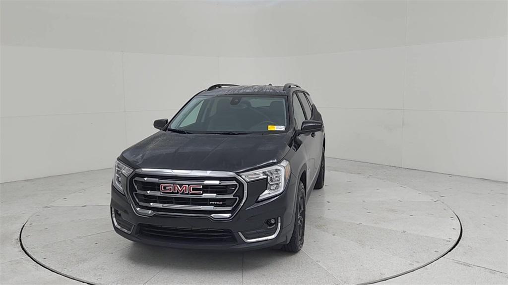 used 2023 GMC Terrain car, priced at $25,887