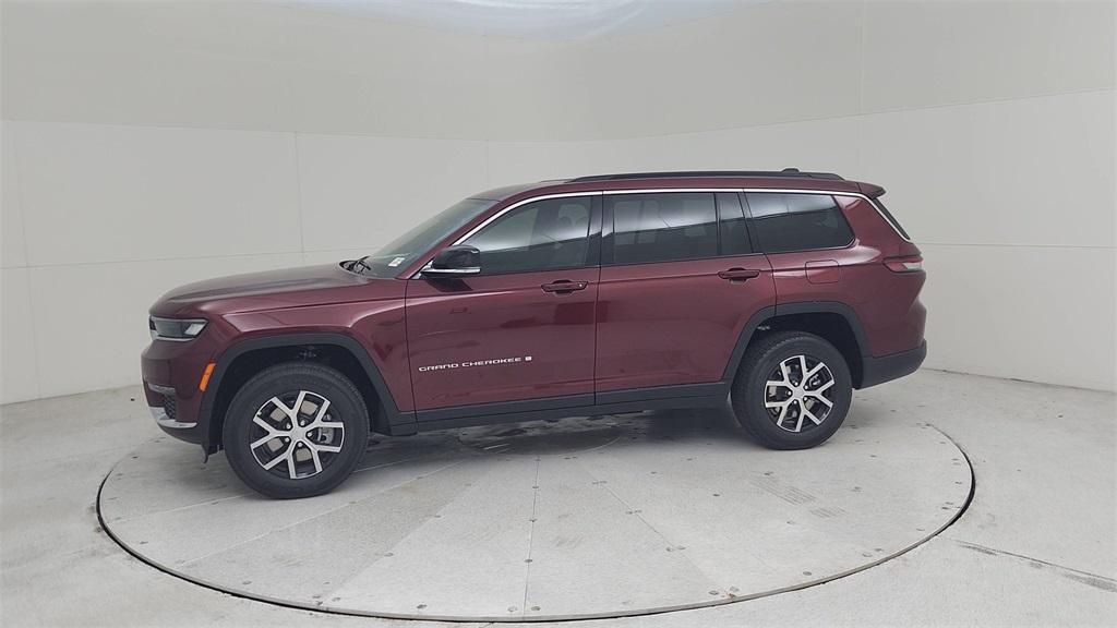 new 2025 Jeep Grand Cherokee L car, priced at $45,074