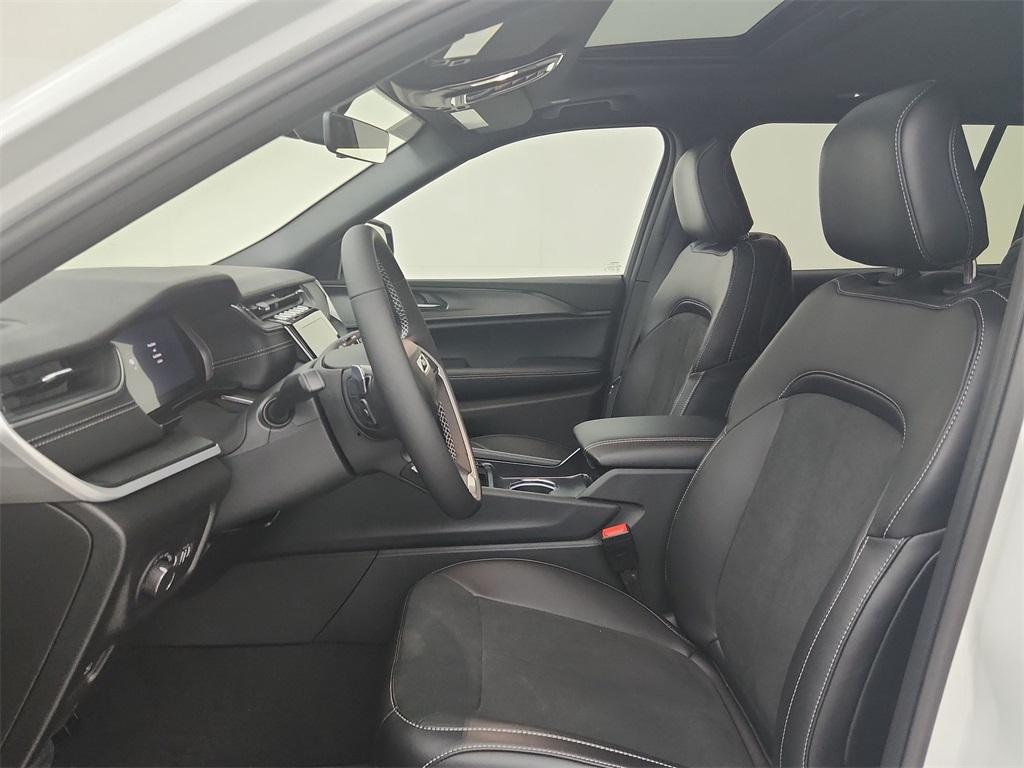 new 2025 Jeep Grand Cherokee L car, priced at $44,824