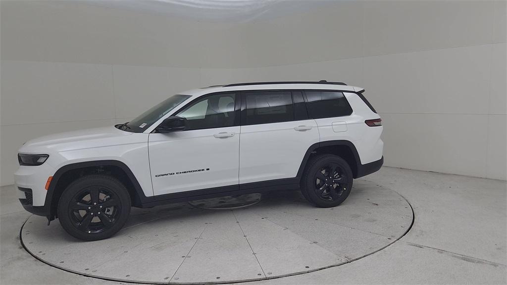 new 2025 Jeep Grand Cherokee L car, priced at $44,824