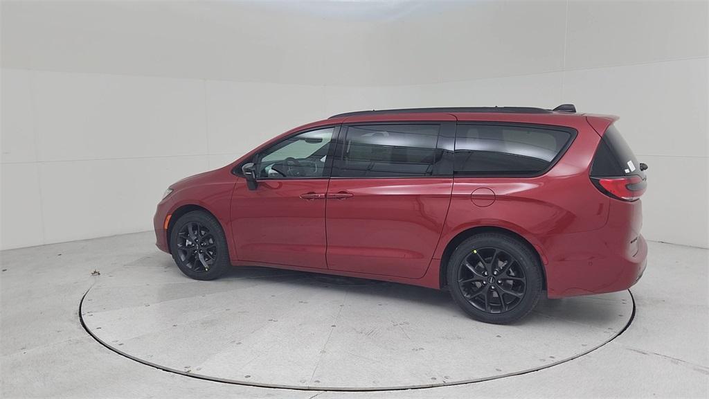 new 2025 Chrysler Pacifica car, priced at $48,740