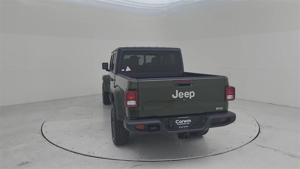 used 2022 Jeep Gladiator car, priced at $32,000