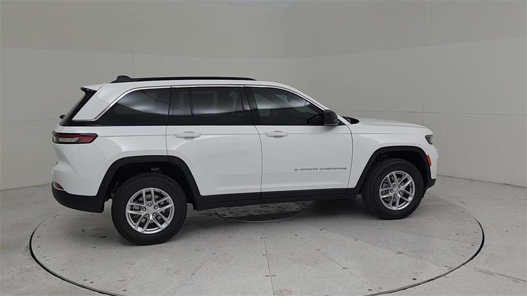 new 2024 Jeep Grand Cherokee car, priced at $35,999