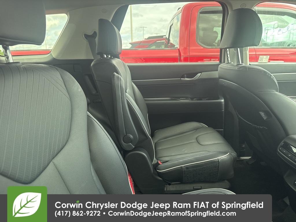 used 2025 Hyundai Palisade car, priced at $37,645