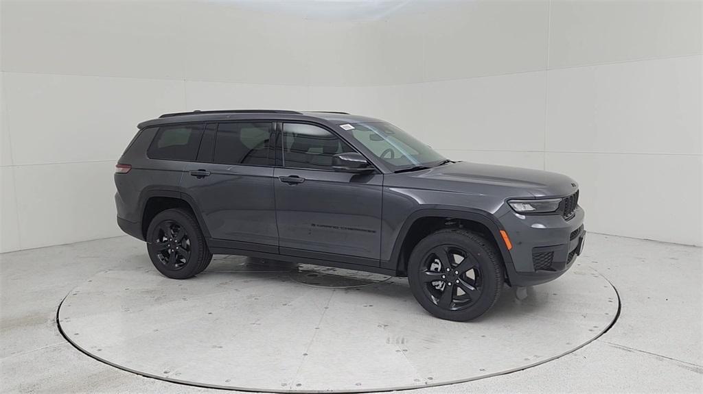 new 2024 Jeep Grand Cherokee L car, priced at $45,895