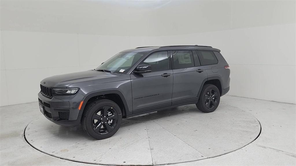 new 2024 Jeep Grand Cherokee L car, priced at $45,895