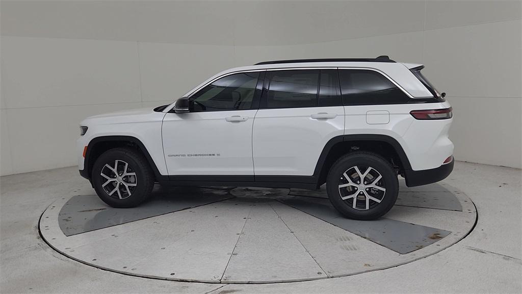 new 2025 Jeep Grand Cherokee car, priced at $46,439