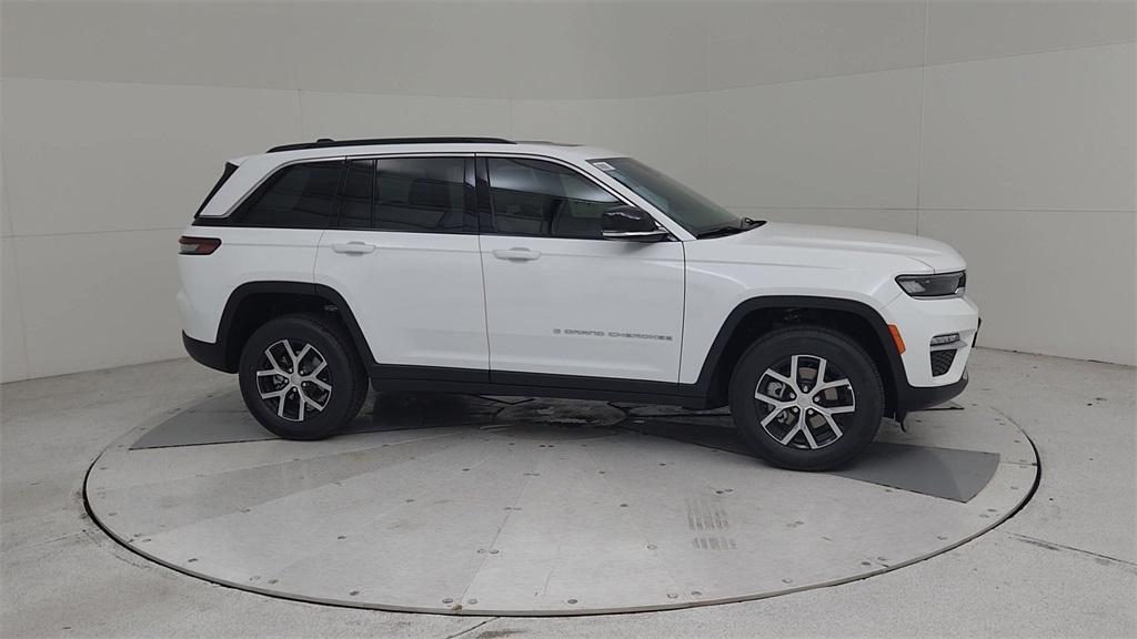 new 2025 Jeep Grand Cherokee car, priced at $46,439