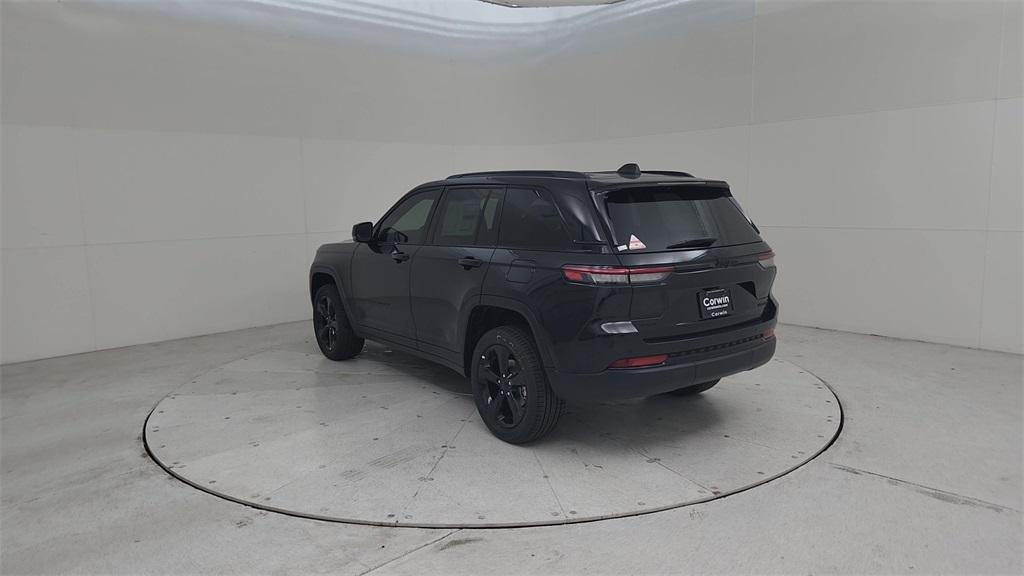 new 2025 Jeep Grand Cherokee car, priced at $47,039