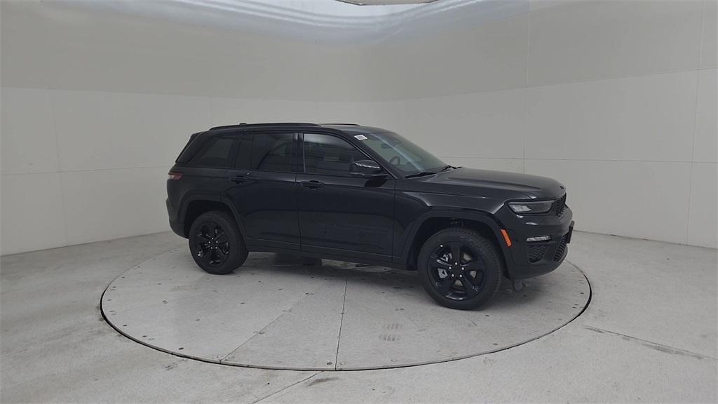 new 2025 Jeep Grand Cherokee car, priced at $47,039
