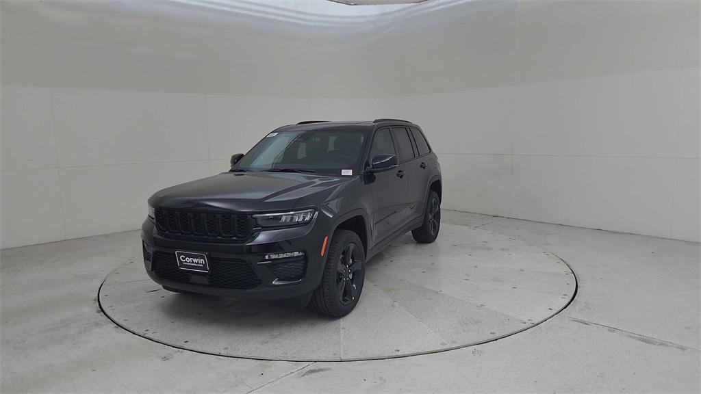 new 2025 Jeep Grand Cherokee car, priced at $47,039