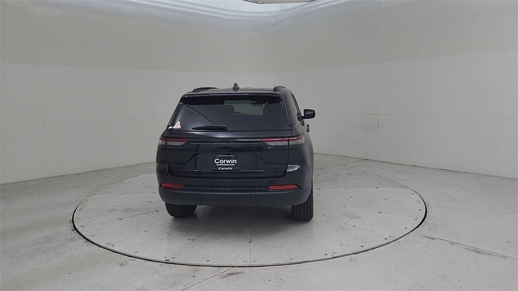 new 2025 Jeep Grand Cherokee car, priced at $47,039
