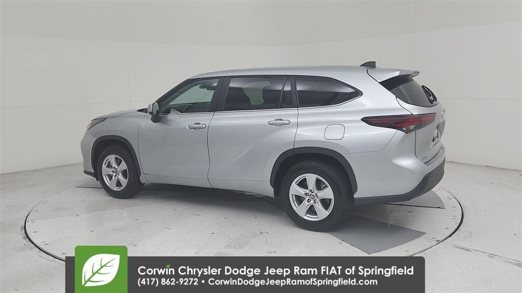 used 2024 Toyota Highlander car, priced at $33,000
