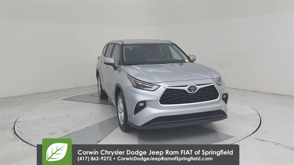 used 2024 Toyota Highlander car, priced at $33,000