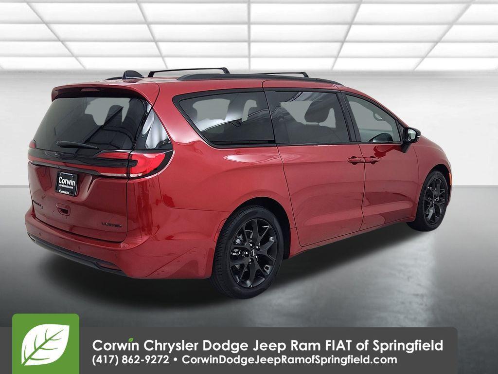 used 2025 Chrysler Pacifica car, priced at $37,411