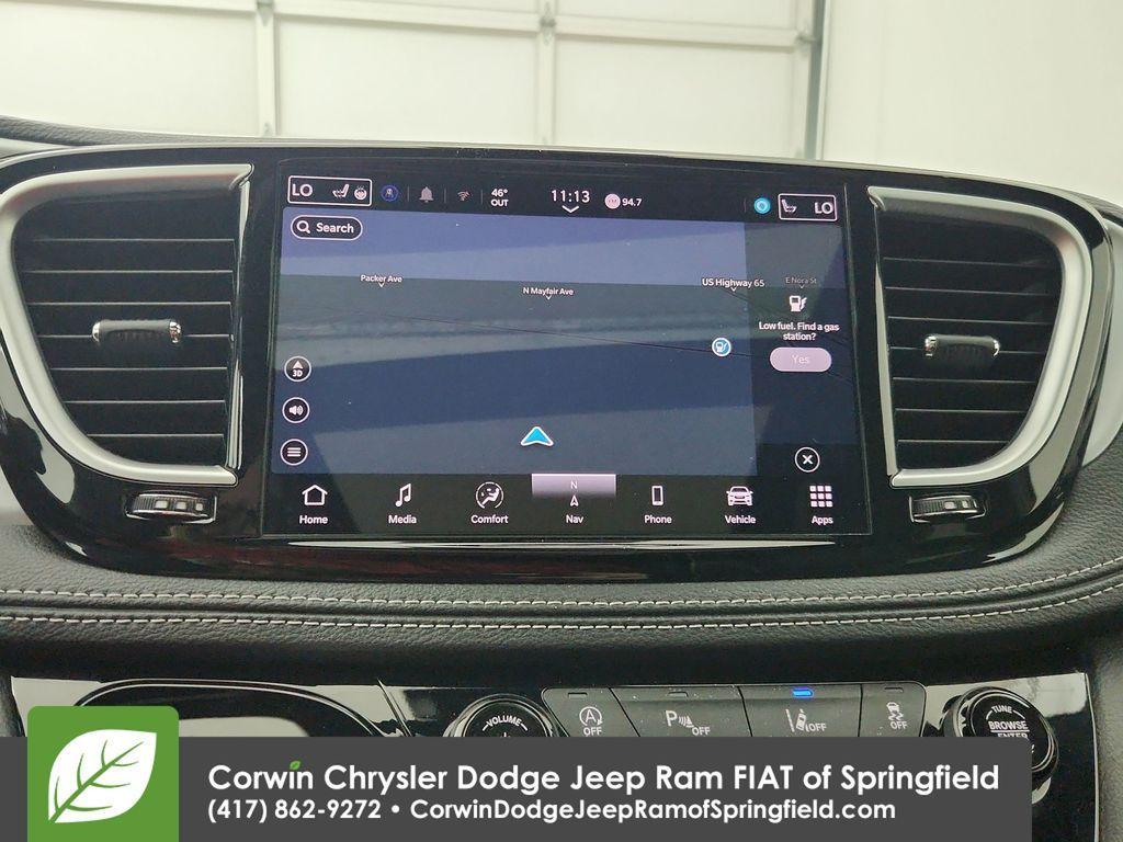 used 2025 Chrysler Pacifica car, priced at $37,411