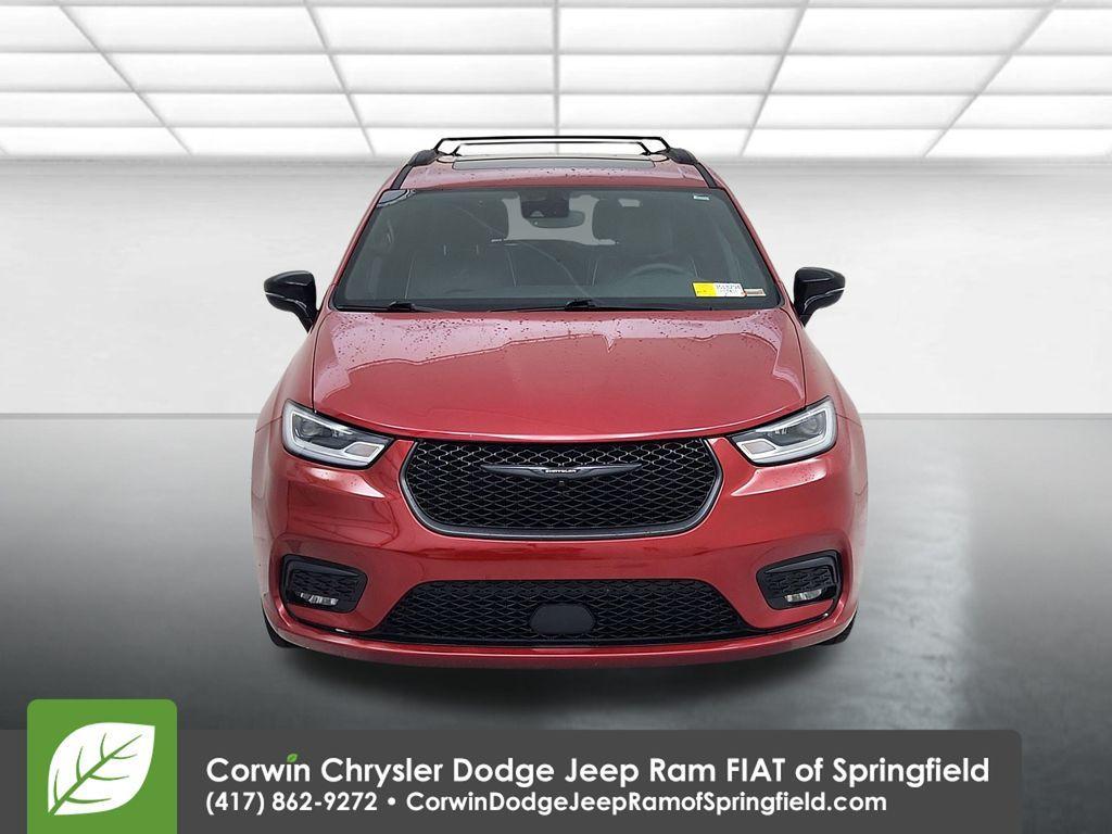 used 2025 Chrysler Pacifica car, priced at $37,411