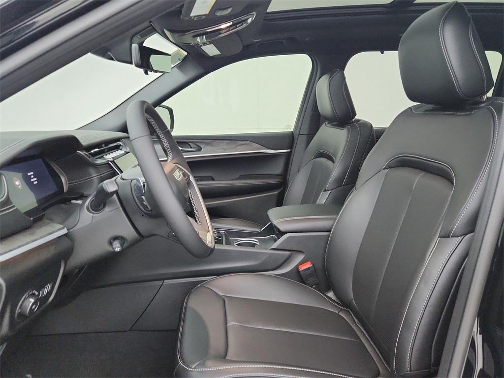 new 2025 Jeep Grand Cherokee L car