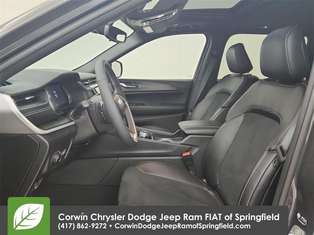used 2024 Jeep Grand Cherokee car, priced at $40,464