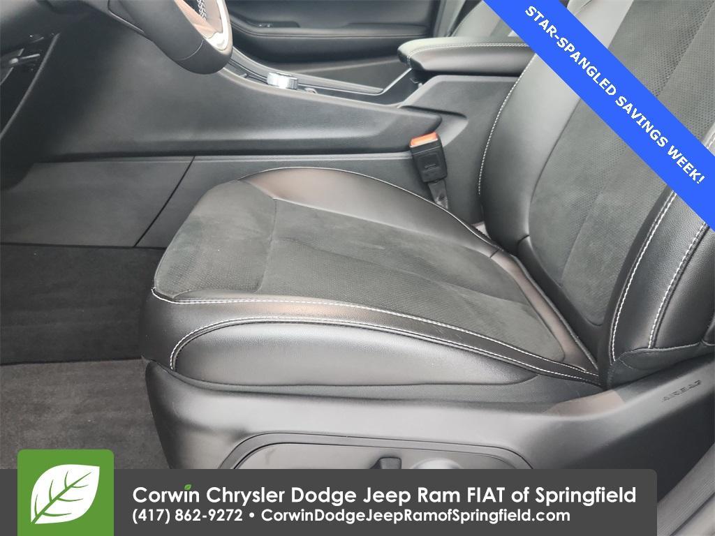 used 2024 Jeep Grand Cherokee car, priced at $38,889