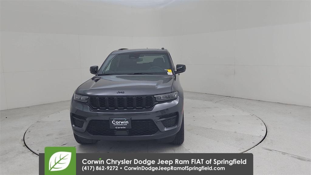 used 2024 Jeep Grand Cherokee car, priced at $40,464