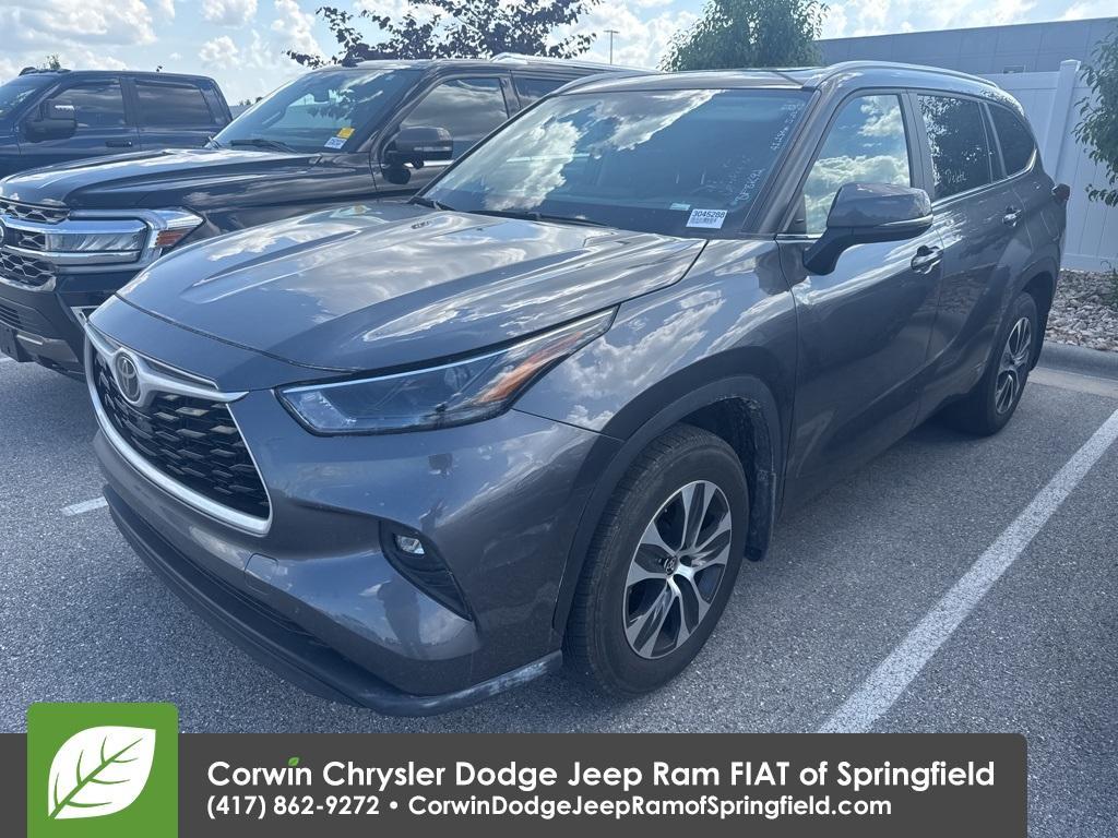 used 2023 Toyota Highlander car, priced at $38,860