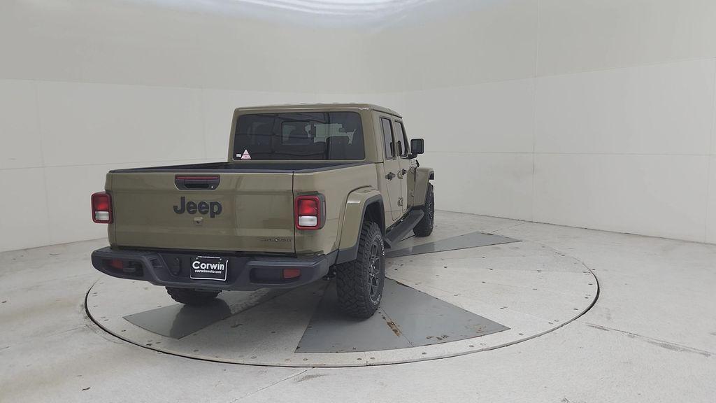 new 2025 Jeep Gladiator car, priced at $46,198
