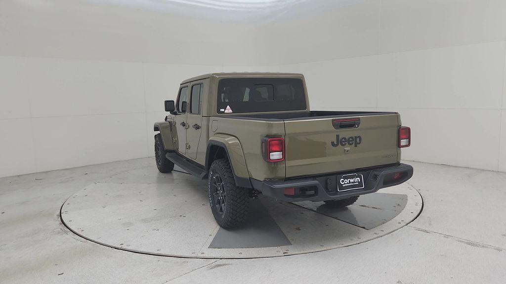 new 2025 Jeep Gladiator car, priced at $46,198