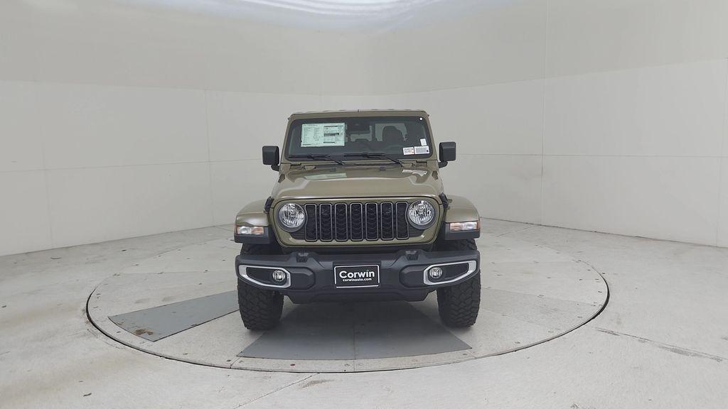 new 2025 Jeep Gladiator car, priced at $46,198