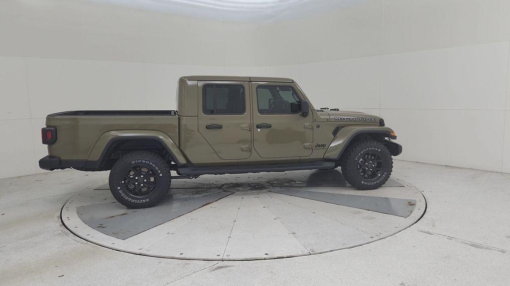 new 2025 Jeep Gladiator car, priced at $46,198