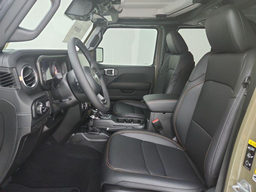 new 2025 Jeep Gladiator car, priced at $46,198