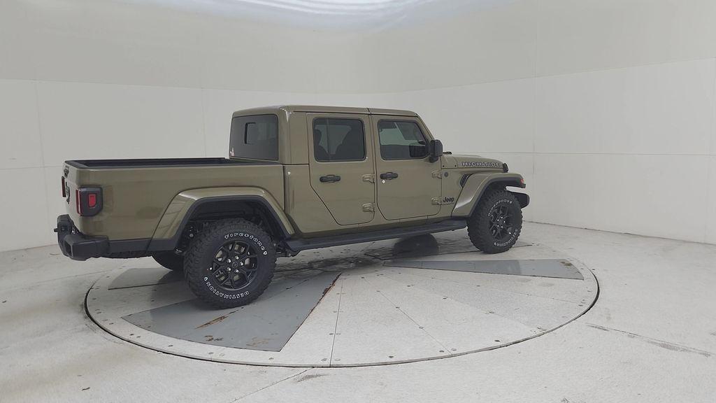 new 2025 Jeep Gladiator car, priced at $46,198