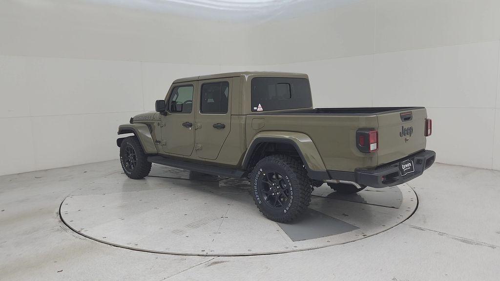 new 2025 Jeep Gladiator car, priced at $46,198