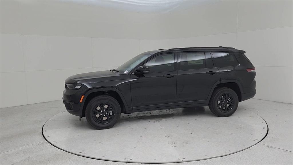 new 2024 Jeep Grand Cherokee L car, priced at $43,519